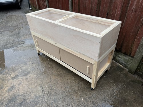 Tortoise table with - a, stand