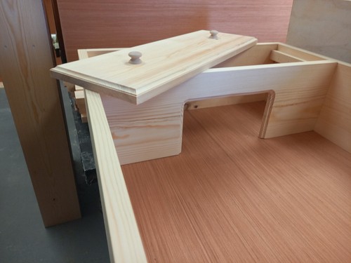 Tortoise table 48x24x8 free - table,